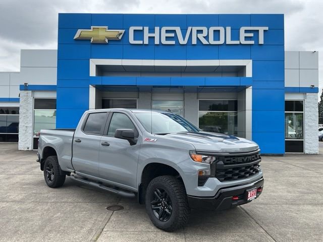 New 2025 Chevrolet Silverado 1500 Custom Trail Boss w/ LPO, Dark Essentials Package