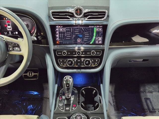 Used 2022 Bentley Bentayga AWD/4WD image 15