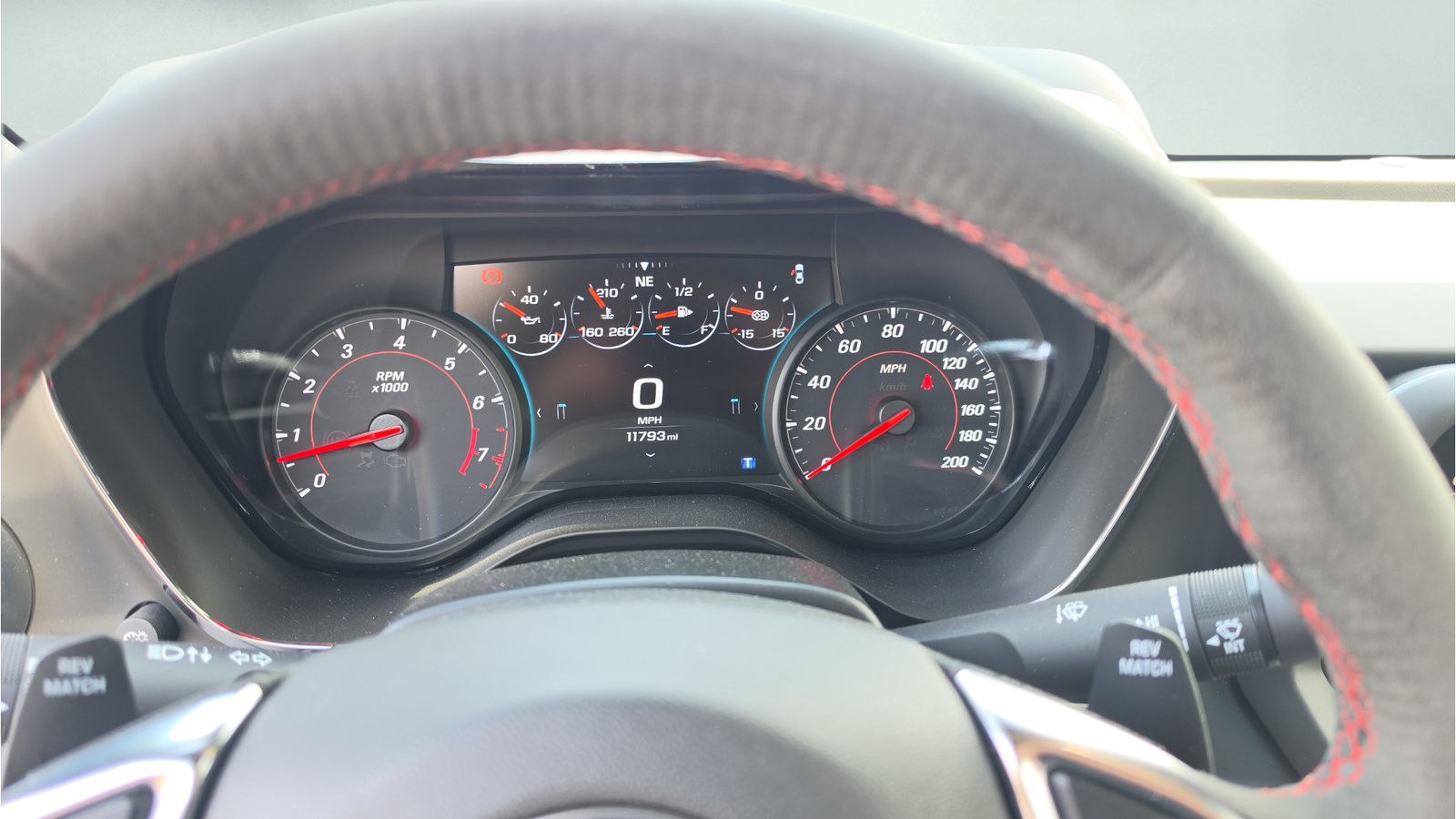 Used 2018 Chevrolet Camaro ZL1 RWD image 16