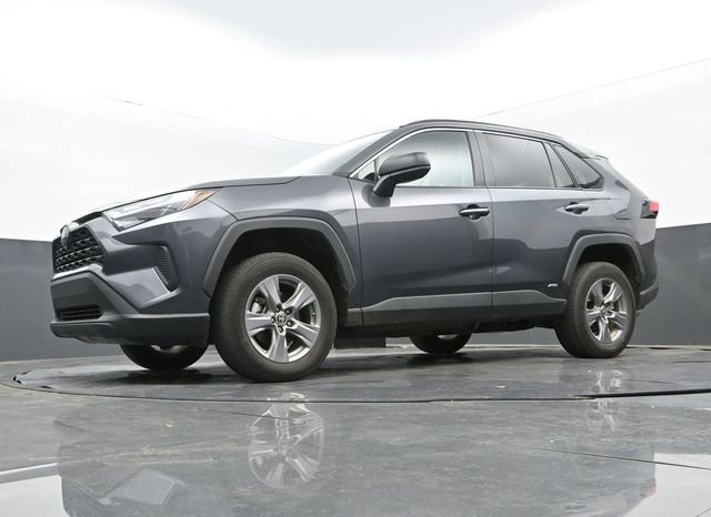 Used 2023 Toyota RAV4 LE AWD/4WD image 12