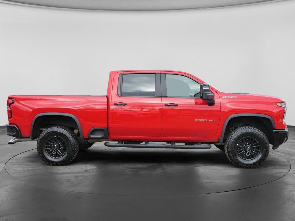 Used 2025 Chevrolet Silverado 2500 ZR2 w/ Technology Package AWD/4WD image 13