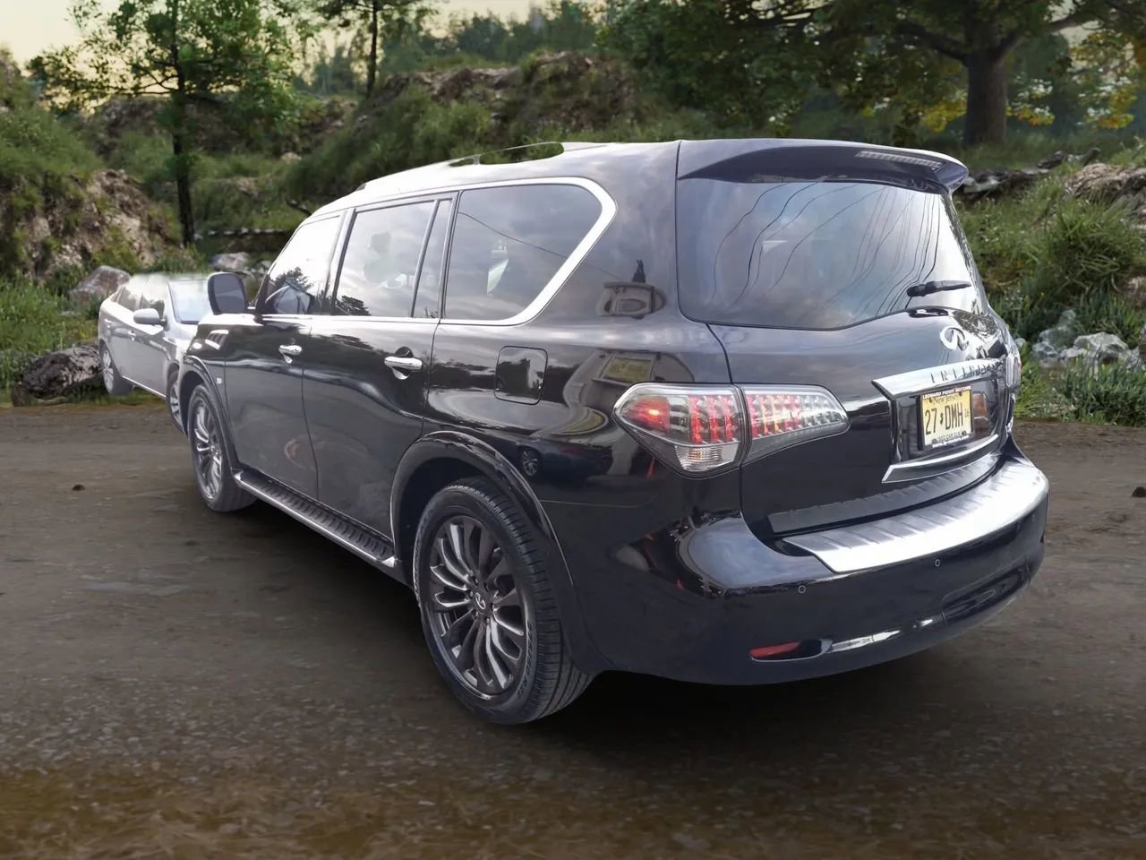 Used 2016 INFINITI QX80 Limited w/ All Season Package image 2