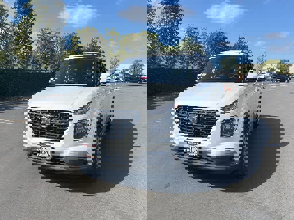 Used 2022 Hyundai Venue SE FWD image 5