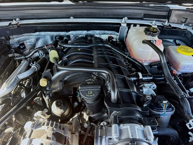 Used 2024 Jeep Wrangler Sport S image 28