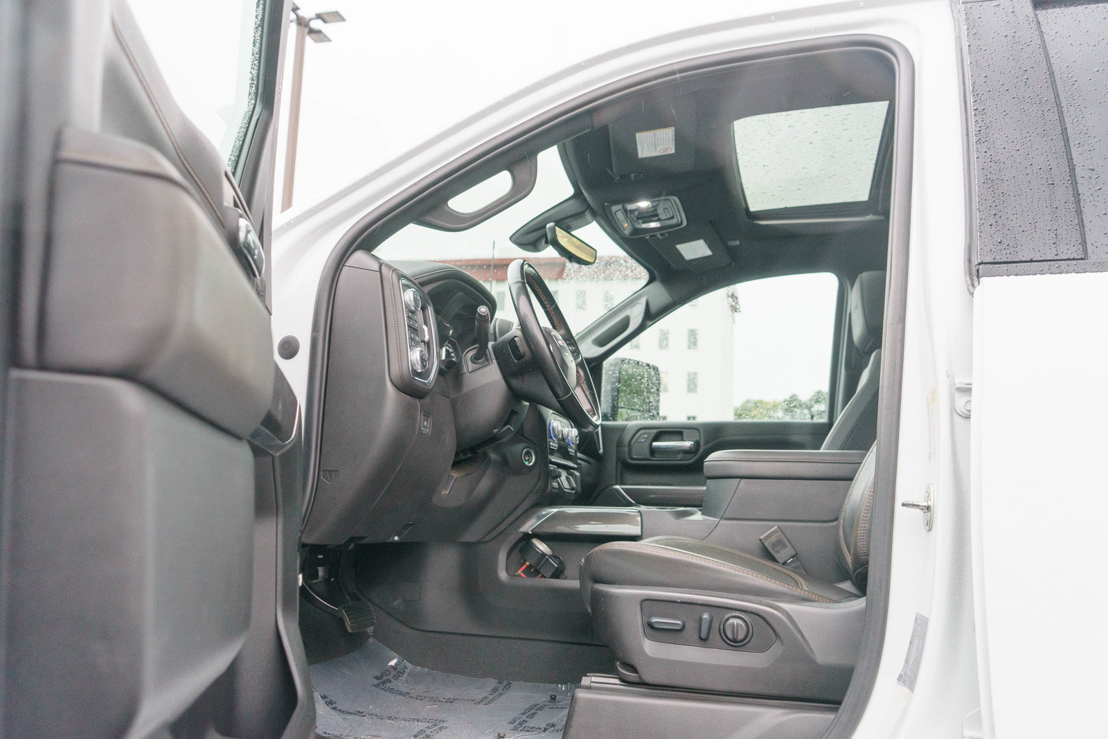 Used 2023 GMC Sierra 2500 AT4 w/ AT4 Preferred Package AWD/4WD image 11