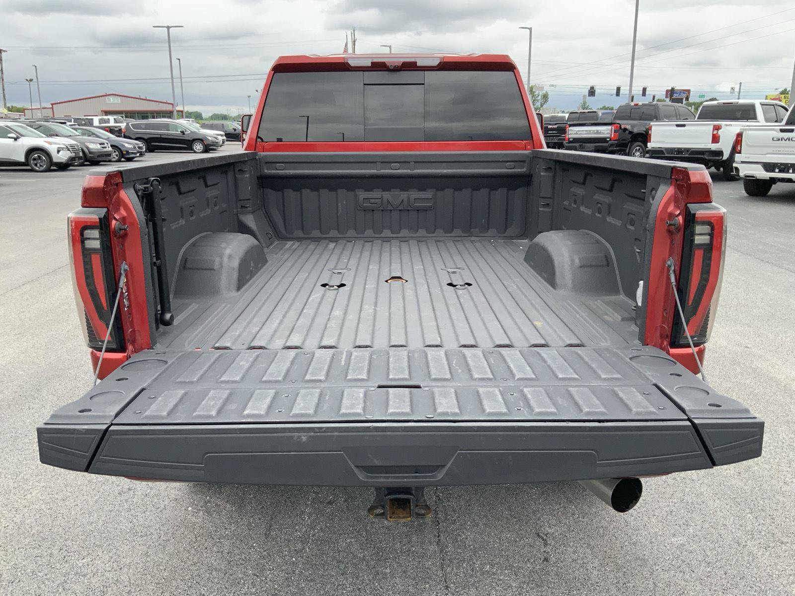 Used 2025 GMC Sierra 2500 AT4 w/ AT4 Premium Plus Package AWD/4WD image 10