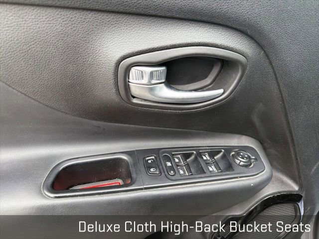 Used 2017 Jeep Renegade Altitude w/ Safety & Security Group (ALP) image 30