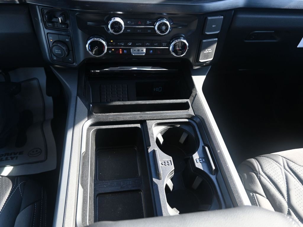 New 2026 Ford F250 Lariat w/ Black Appearance Package image 49