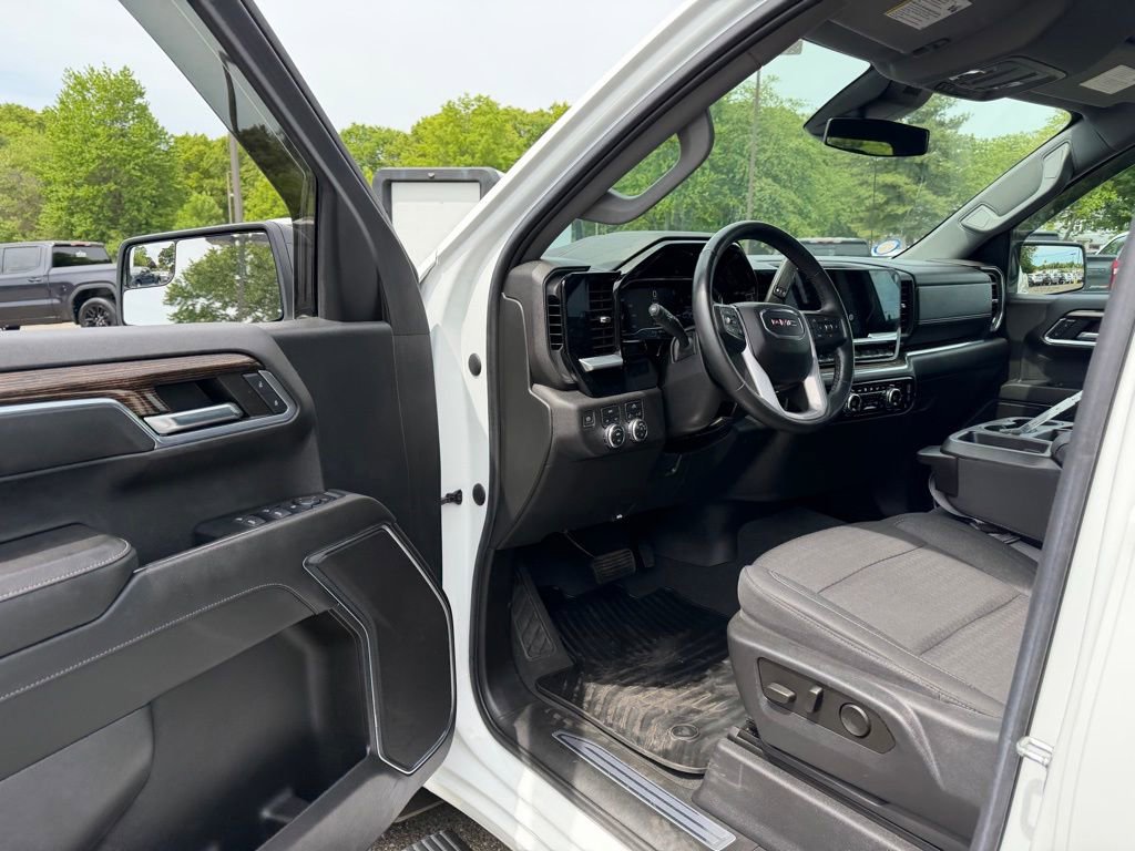 Used 2023 GMC Sierra 1500 Elevation AWD/4WD image 15