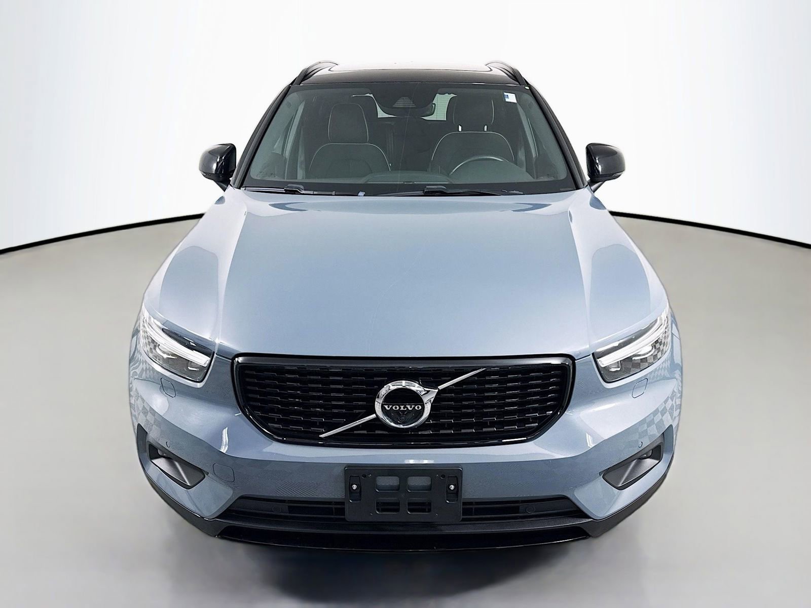 Used 2021 Volvo XC40 T5 R-Design image 6