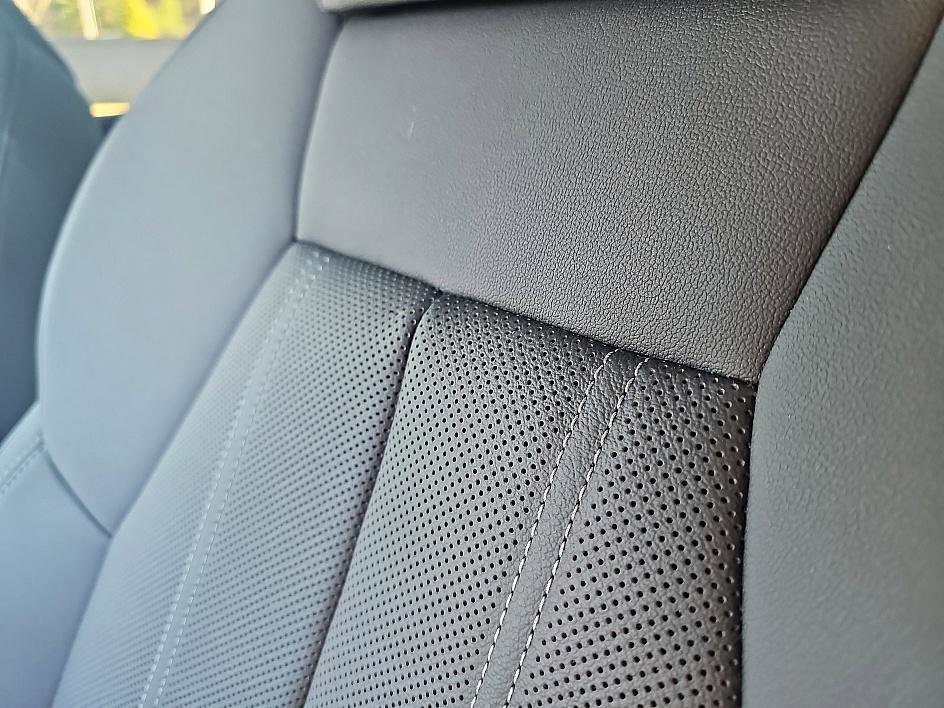 Used 2025 Audi Q5 Premium Plus w/ Premium Plus image 15