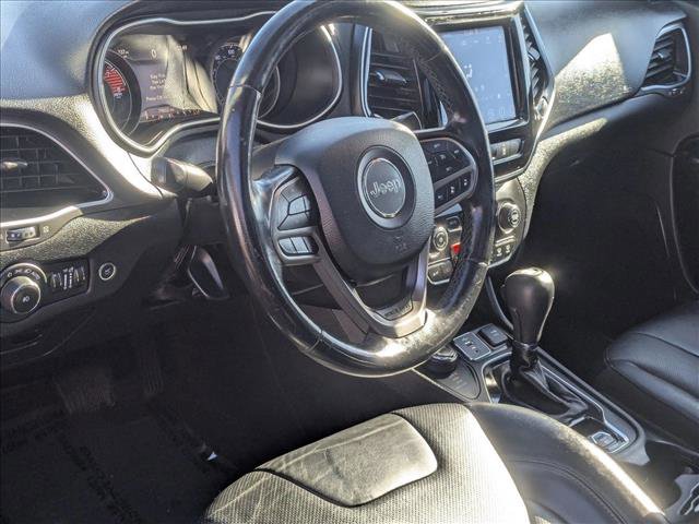 Used 2019 Jeep Cherokee Limited w/ Luxury Group image 10