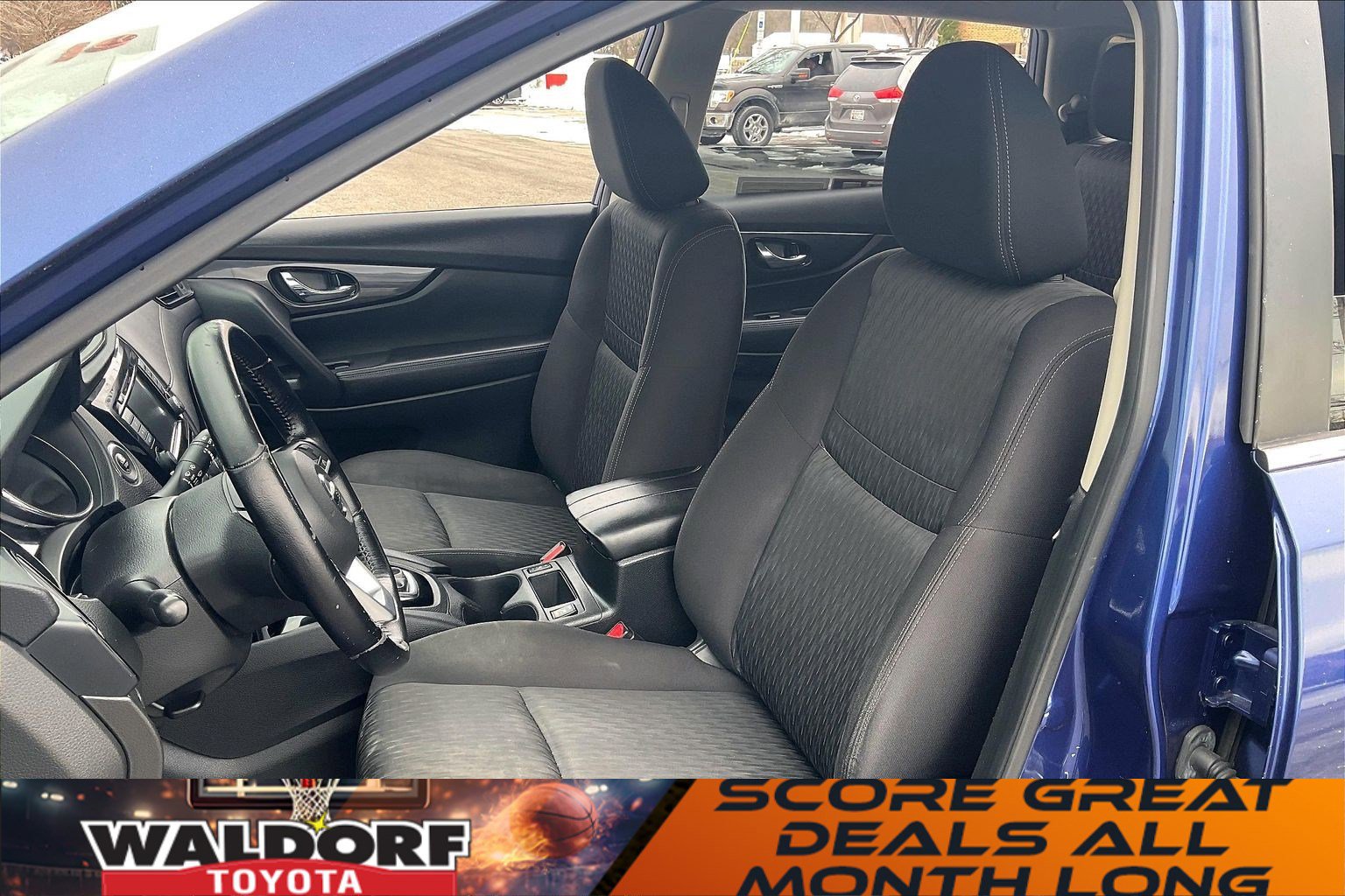 Used 2020 Nissan Rogue SV image 29