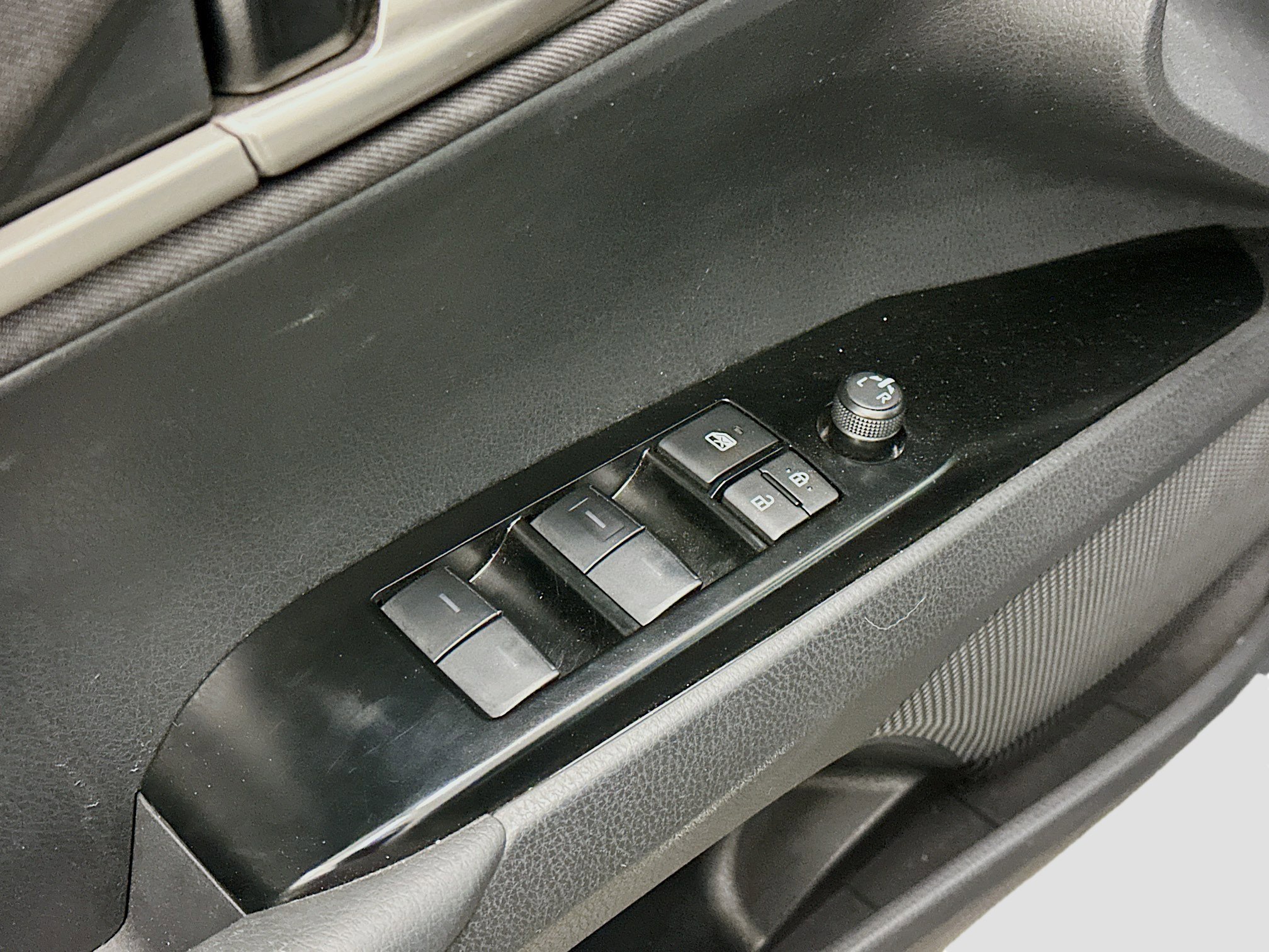 Used 2025 Toyota Camry LE image 15