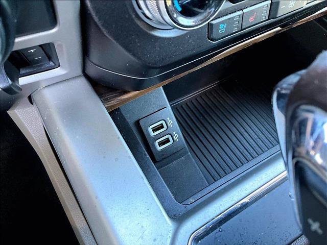 Used 2018 Ford F150 Lariat w/ Equipment Group 502A Luxury AWD/4WD image 23