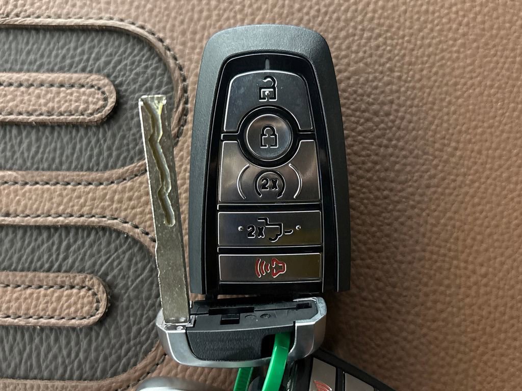 New 2026 Ford F150 King Ranch w/ Equipment Group 601A High image 34