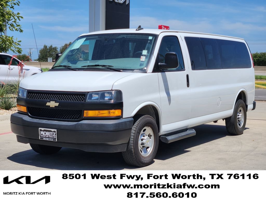 Used 2023 Chevrolet Express 3500 LS RWD image 3