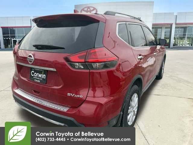 Used 2017 Nissan Rogue SV w/ Midnight Edition image 4