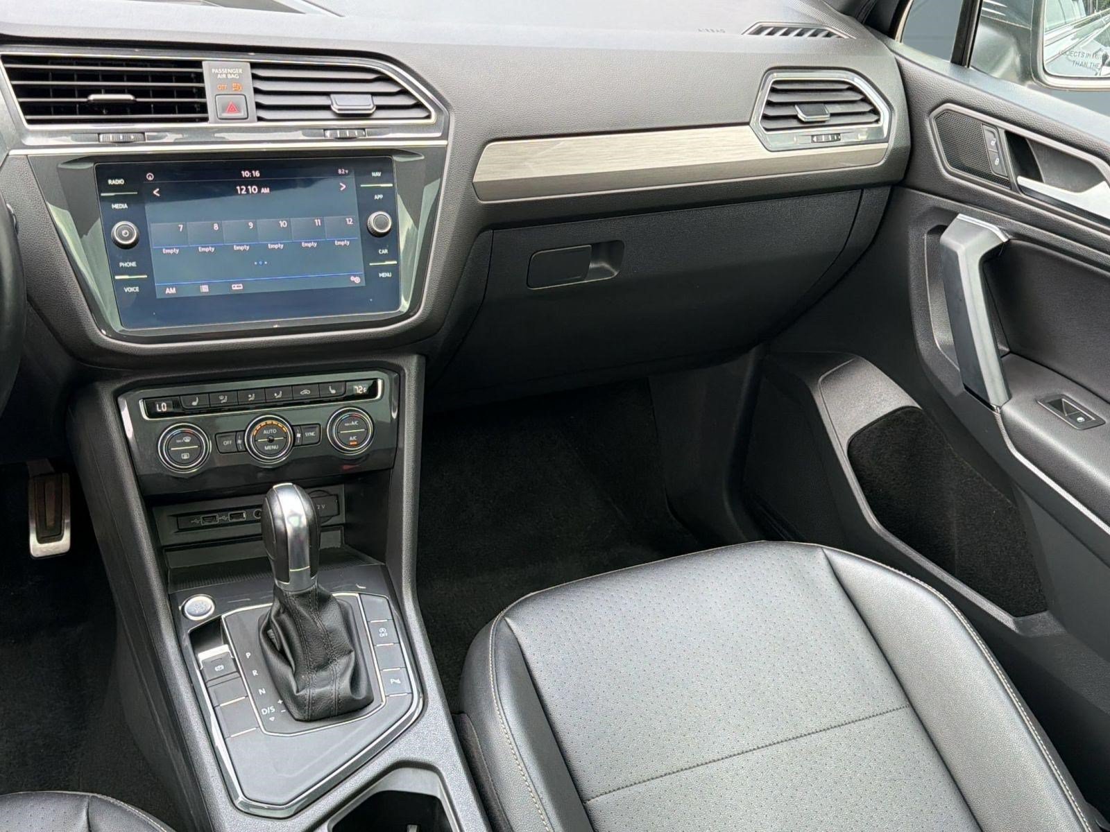 Used 2019 Volkswagen Tiguan SEL R-Line FWD image 28