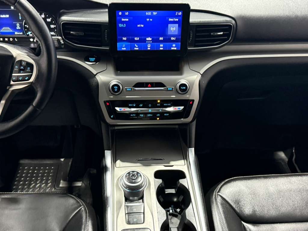 Used 2022 Ford Explorer XLT w/ Equipment Group 202A RWD image 21