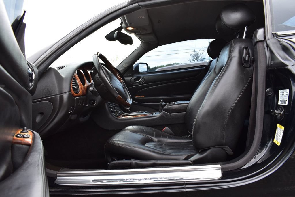 Used 2002 Jaguar XK8 Convertible RWD image 31