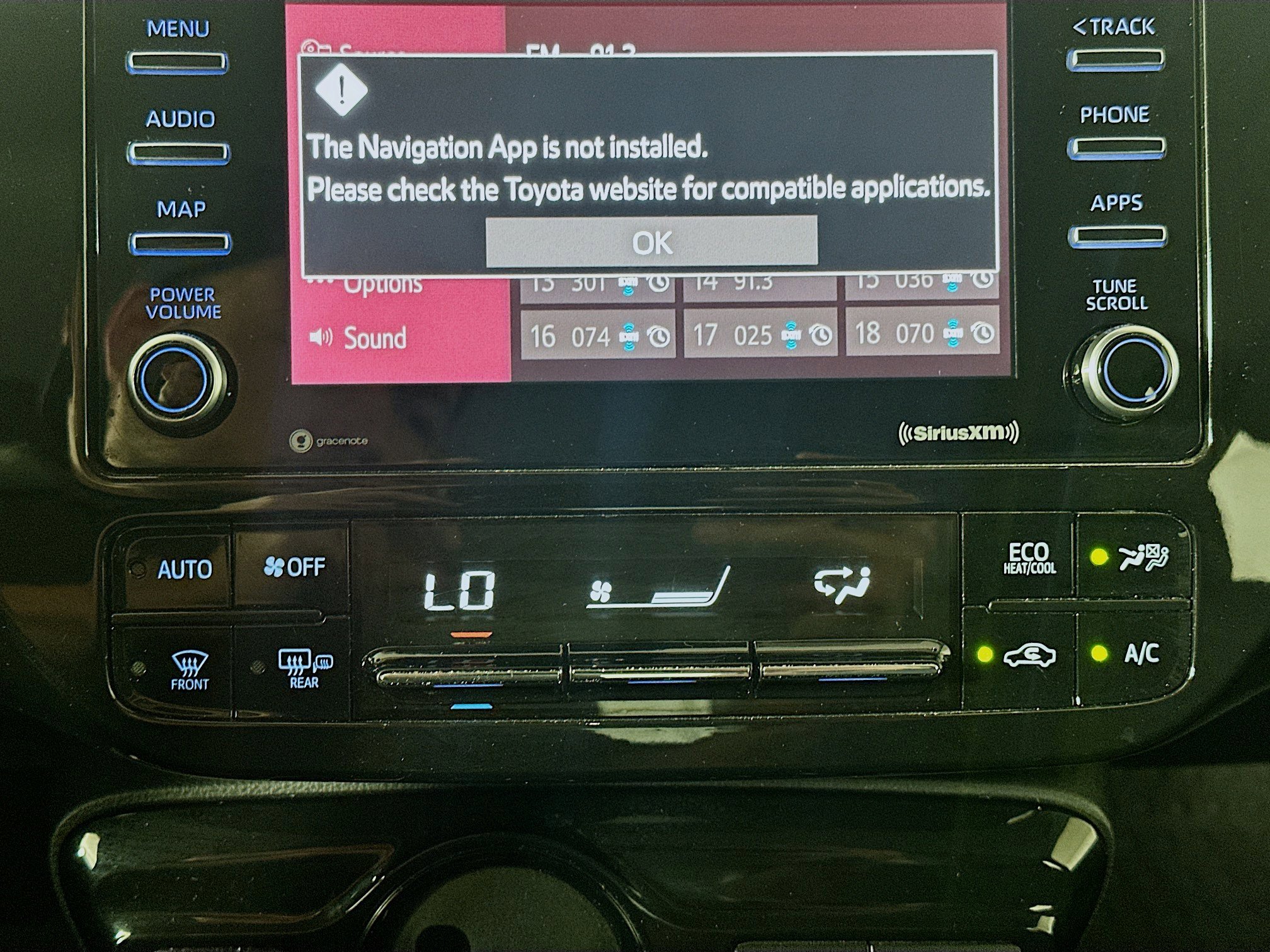 Used 2022 Toyota Prius XLE w/ Advanced Technology Package image 24