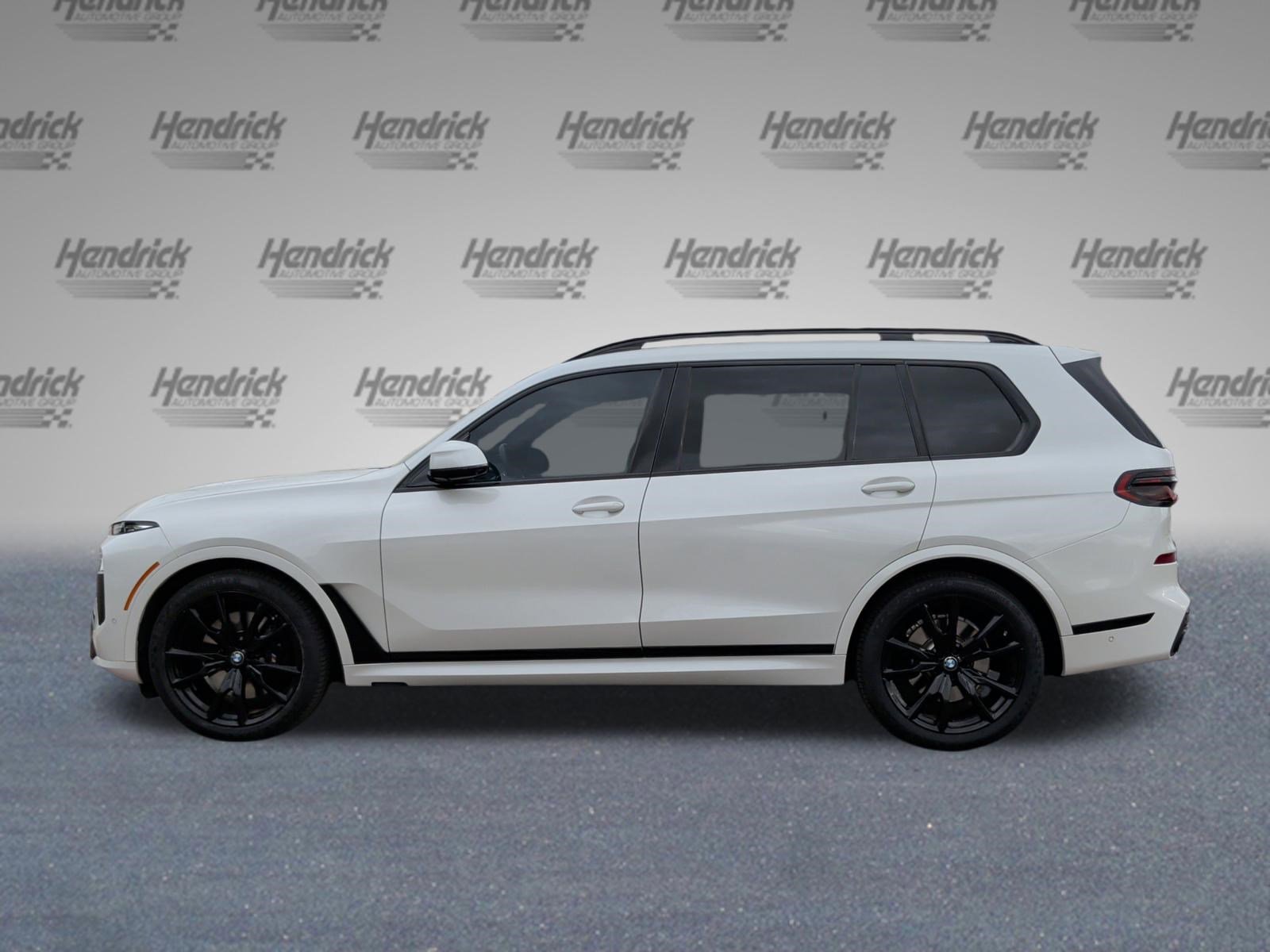 Certified 2024 BMW X7 xDrive40i w/ M Sport Package image 10