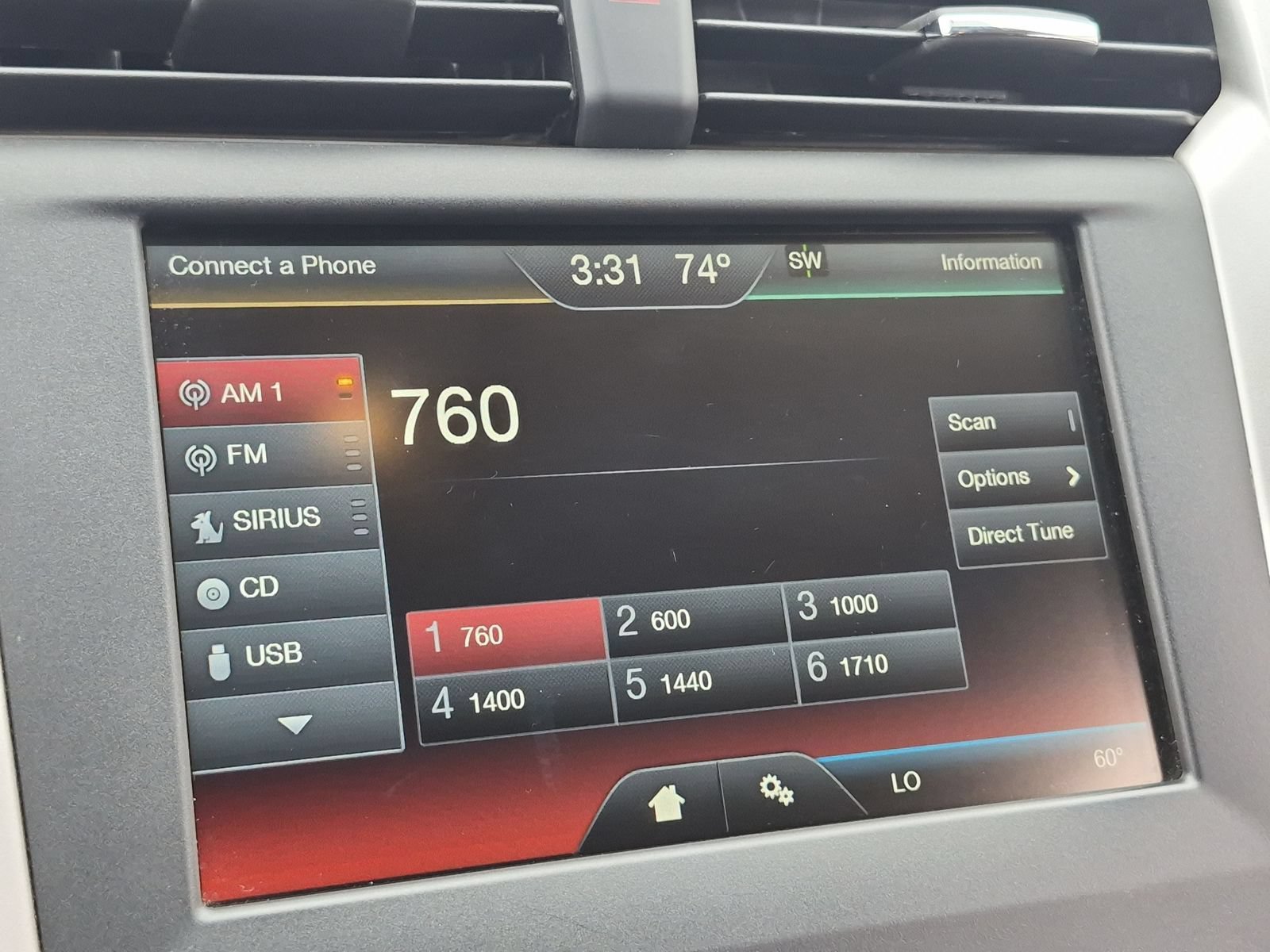 Used 2014 Ford Fusion SE FWD image 25