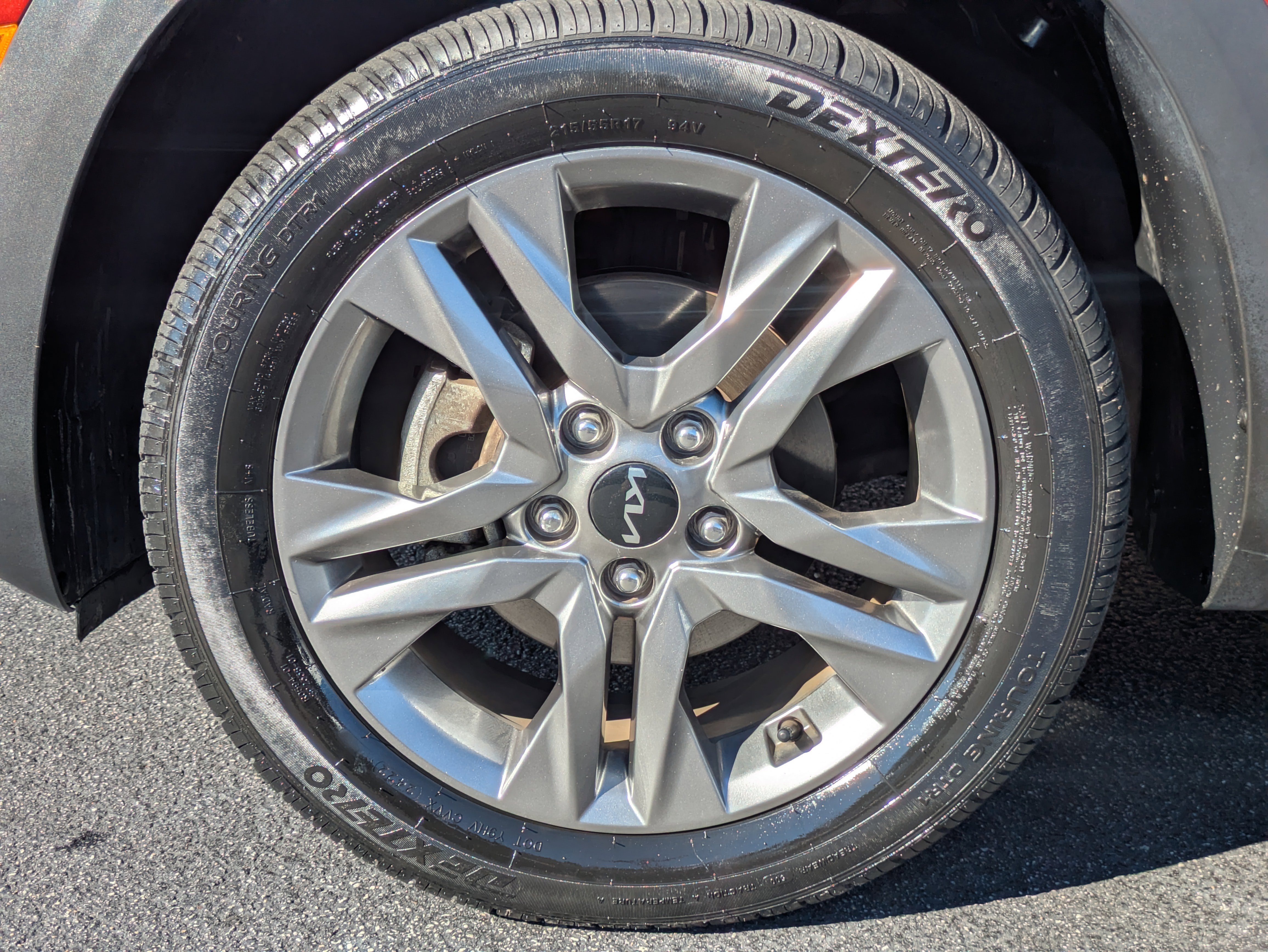 Used 2023 Kia Seltos S image 32