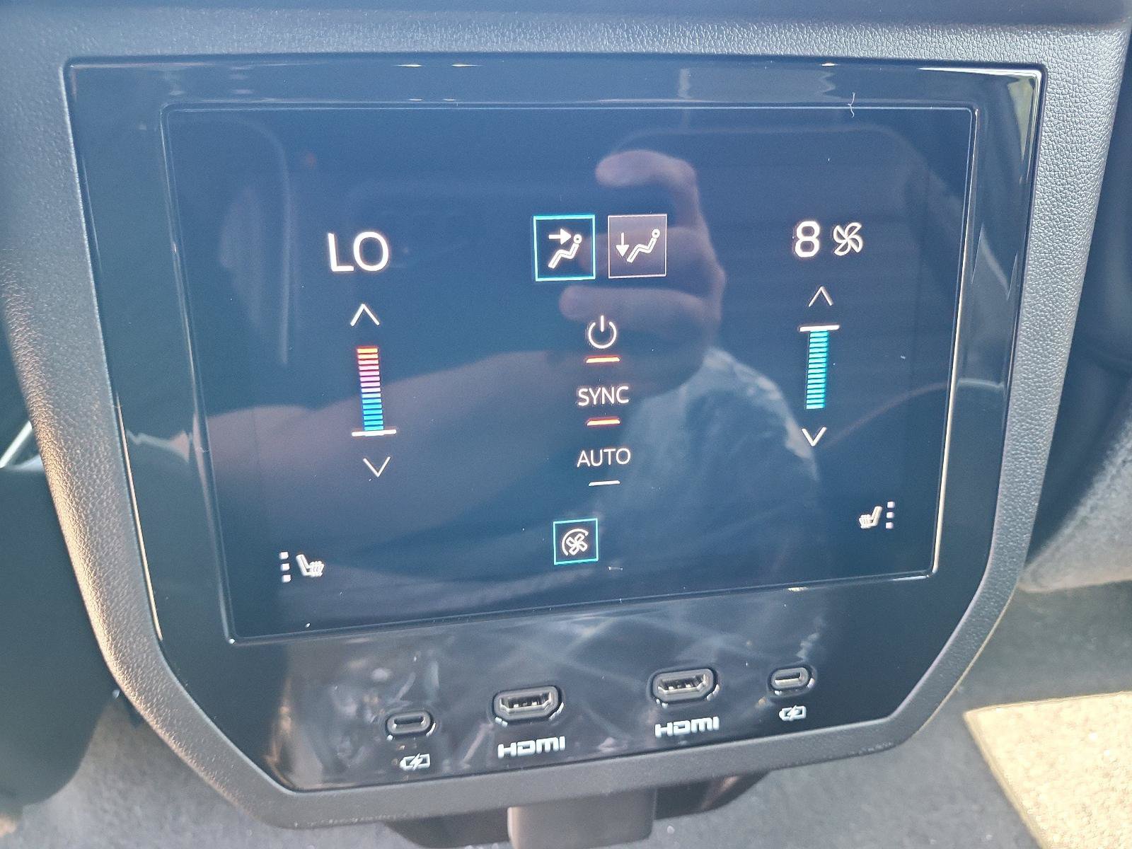 New 2026 GMC Yukon XL Denali Ultimate AWD/4WD image 11