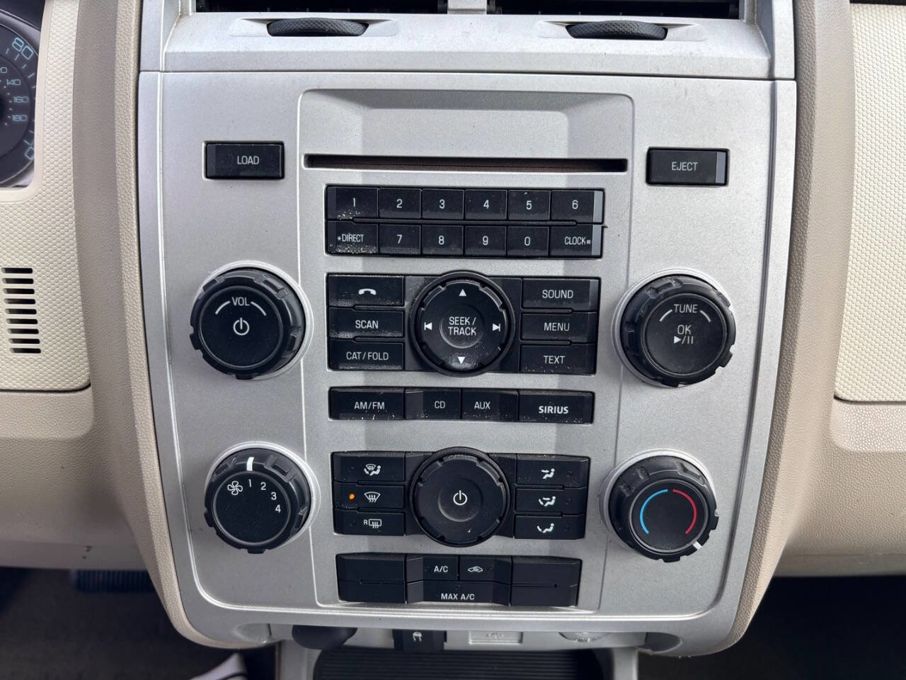 Used 2010 Mercury Mariner 4WD image 16