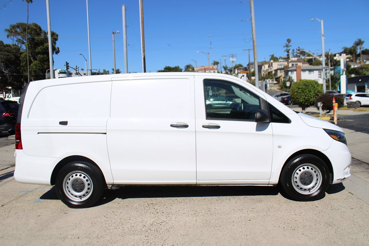 Used 2022 Mercedes-Benz Metris image 6