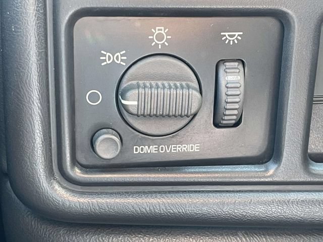Used 2002 Chevrolet Silverado 1500 LS w/ Heavy Duty Suspension Pkg RWD image 24