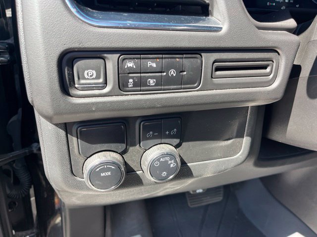 Used 2024 Chevrolet Tahoe LT w/ LT Signature Plus Package RWD image 16