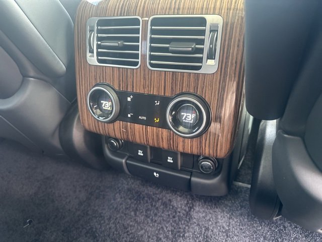 Used 2019 Land Rover Range Rover HSE image 10