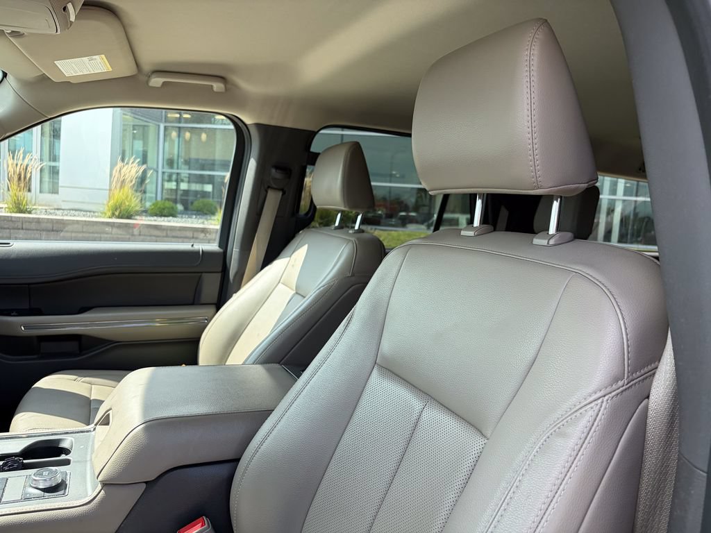 Used 2021 Ford Expedition Max XLT AWD/4WD image 10