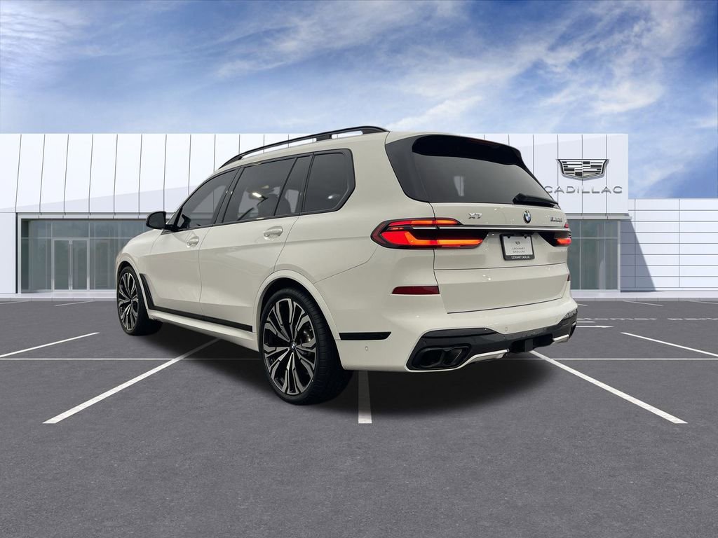 Used 2023 BMW X7 M60i image 6