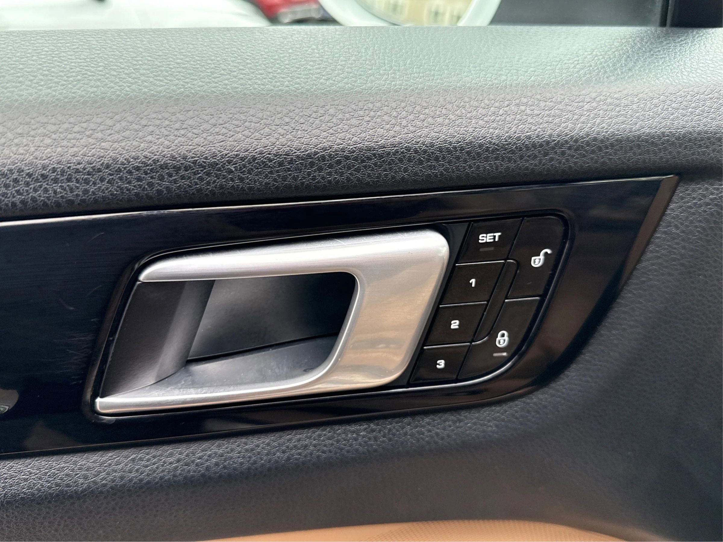 Used 2019 Porsche Cayenne AWD/4WD image 21
