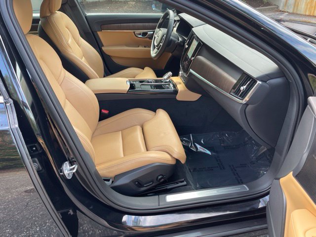 Certified 2024 Volvo S90 T8 Ultimate w/ Lounge Package AWD/4WD image 13