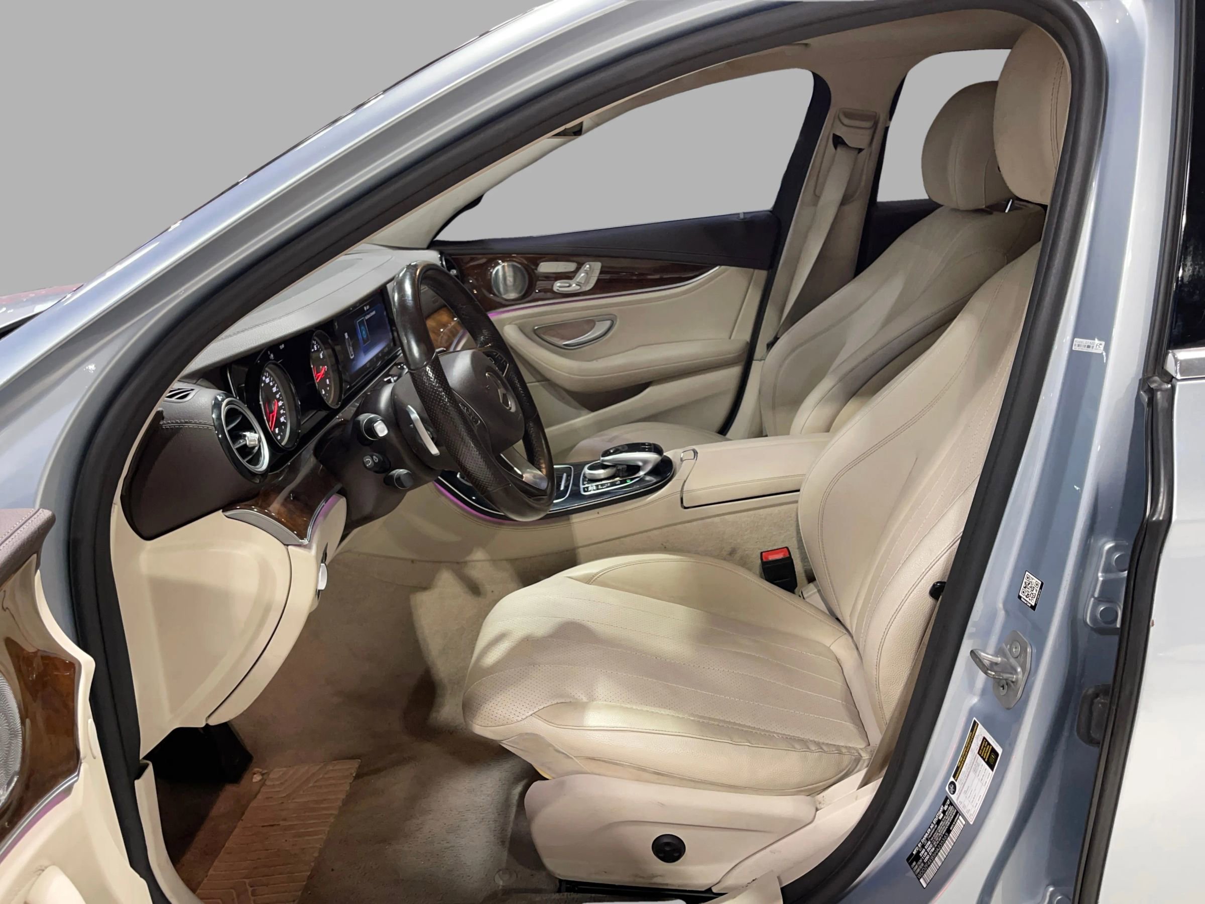 Used 2017 Mercedes-Benz E 300 4MATIC w/ Premium 1 Package image 18