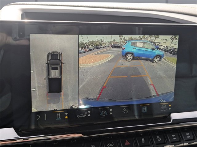 Used 2022 Chevrolet Silverado 1500 ZR2 w/ Technology Package image 21