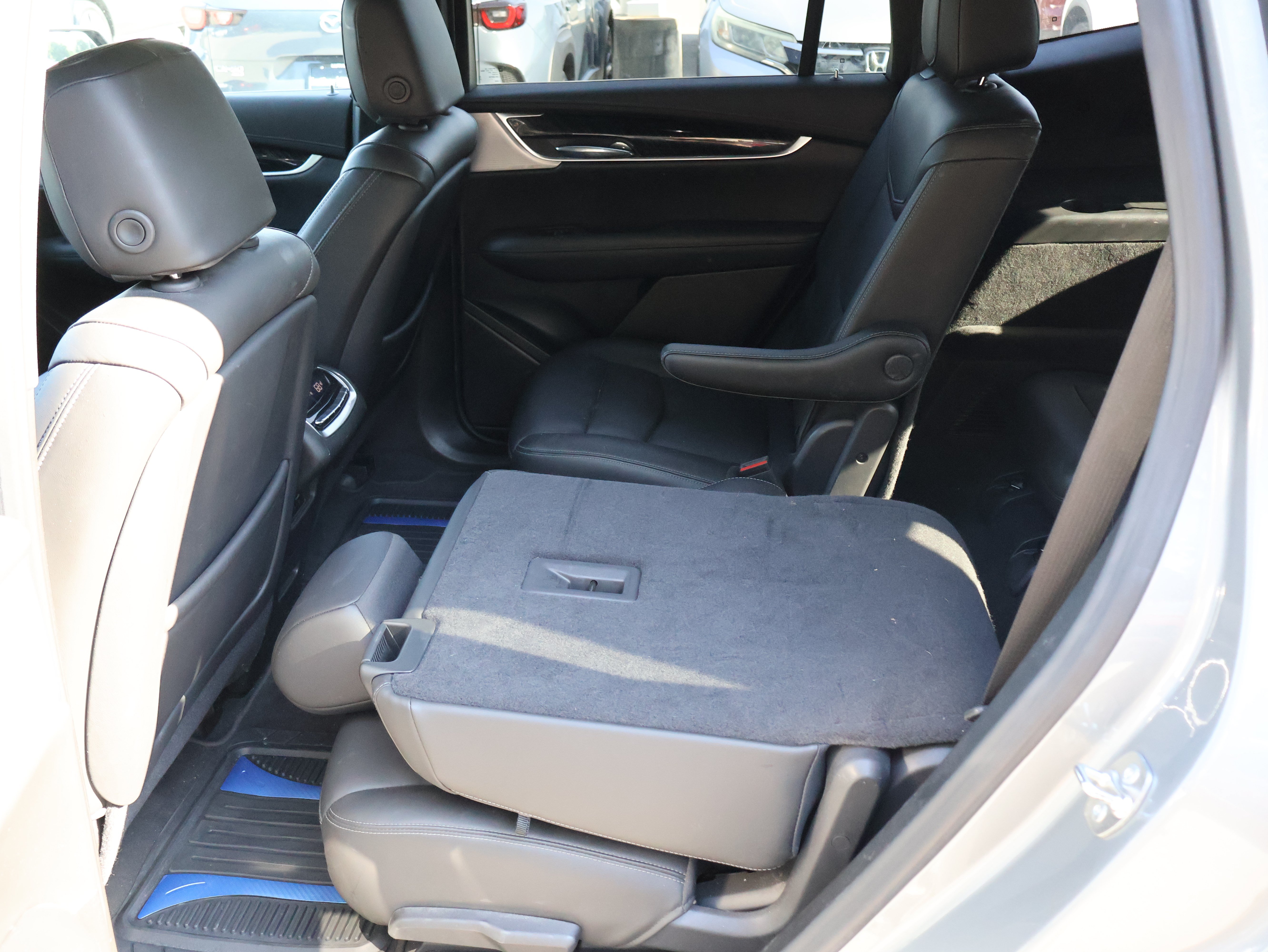 Used 2025 Cadillac XT6 Premium Luxury AWD/4WD image 14