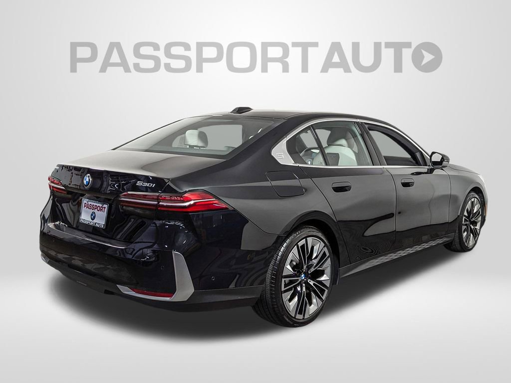 Used 2025 BMW 530i xDrive image 6