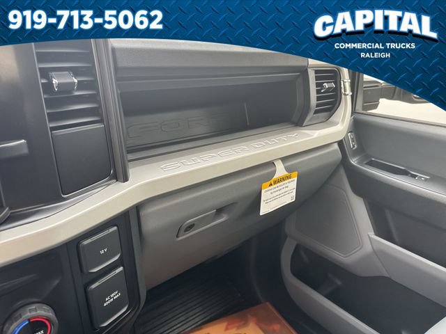 New 2026 Ford F250 XL w/ XL Chrome Package RWD image 30