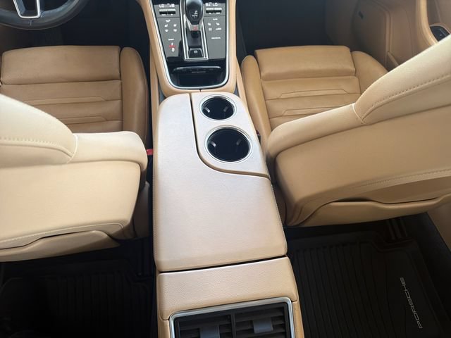 Used 2019 Porsche Panamera RWD image 18