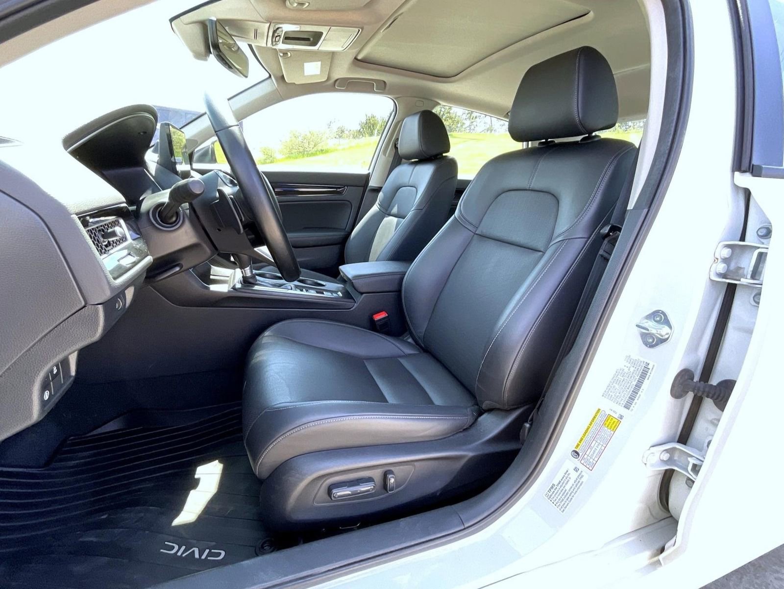 Used 2024 Honda Civic Touring image 10