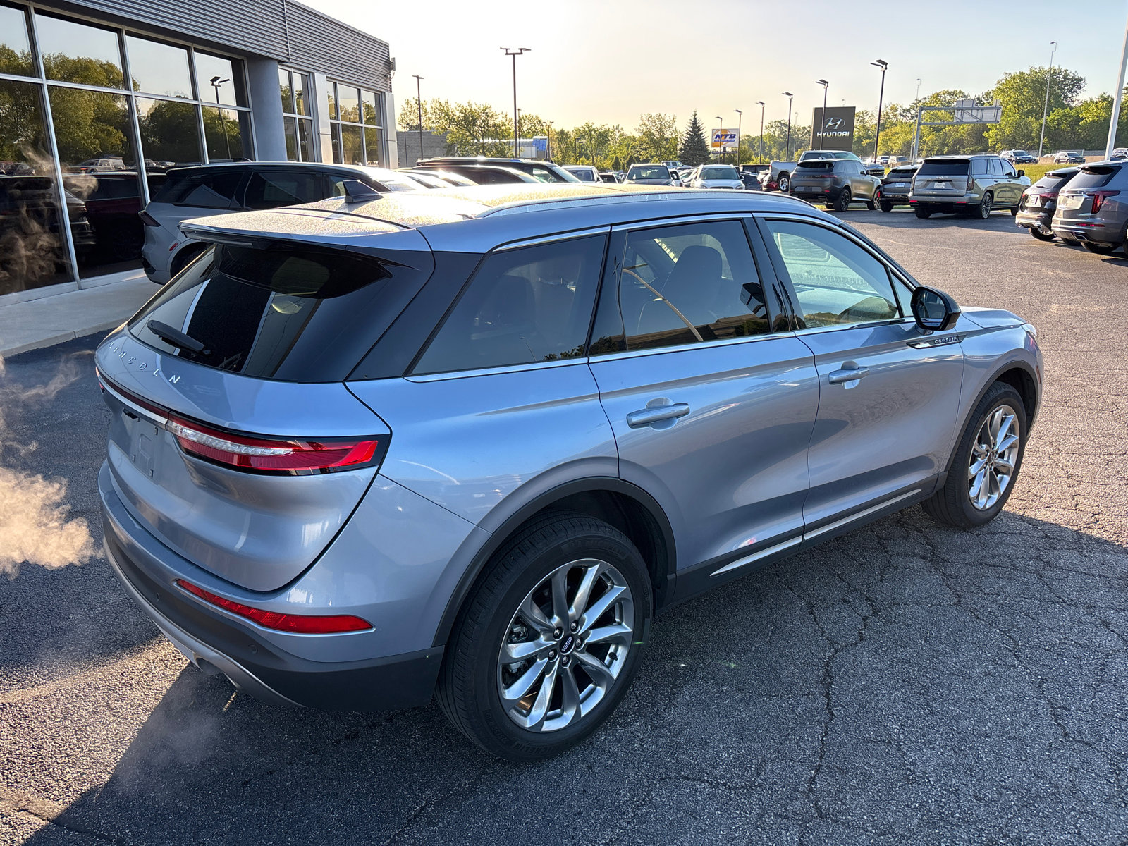 Used 2022 Lincoln Corsair AWD w/ Premium Package image 7