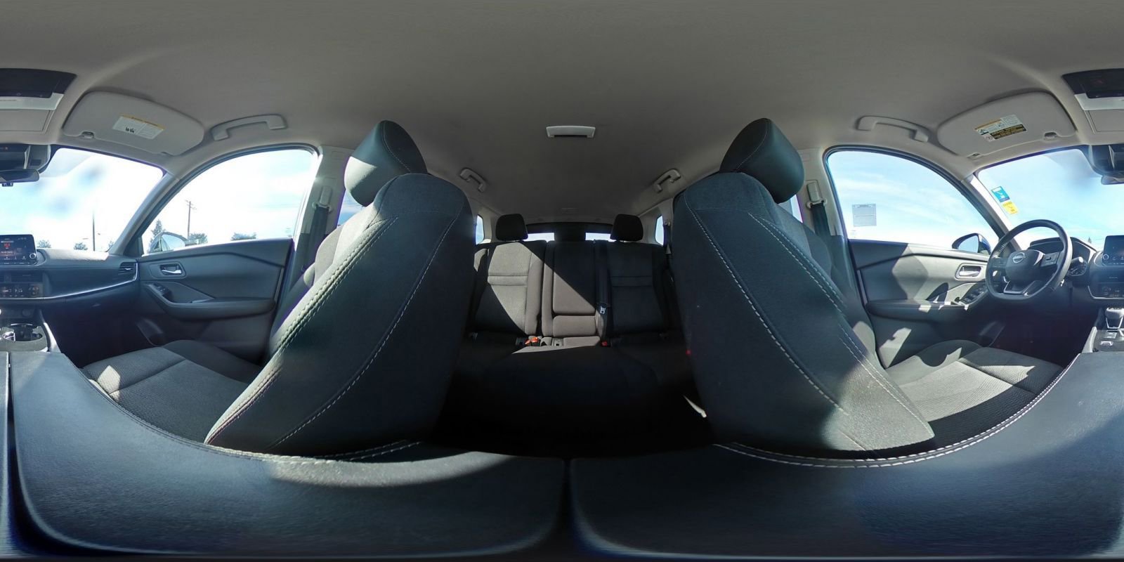 Used 2025 Nissan Rogue SV image 38