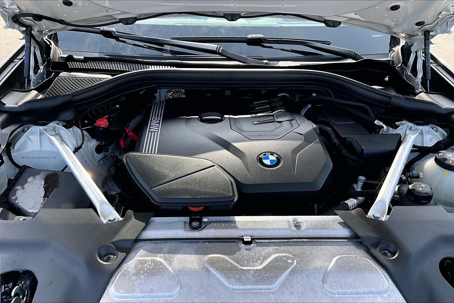 Used 2024 BMW X4 xDrive30i w/ Premium Package AWD/4WD image 34