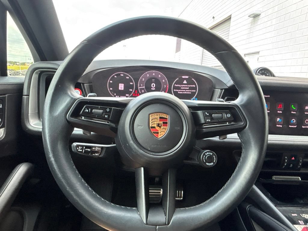 Used 2024 Porsche Cayenne S AWD/4WD image 21